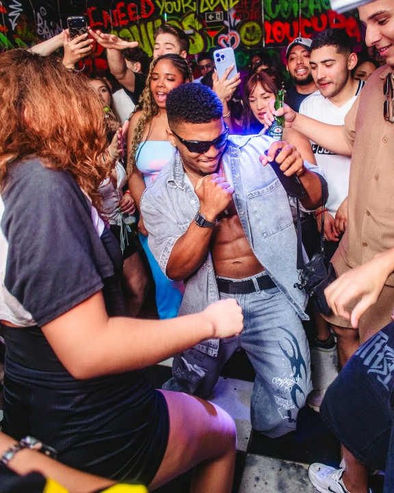 baila baila 03